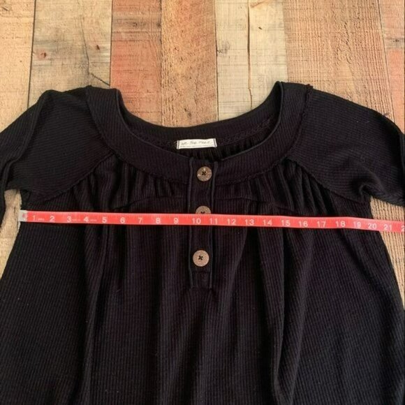 We the free must have henley waffle knit oversized long sleeve thermal top -XS - Picture 5 of 6